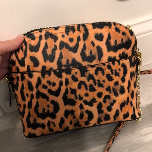 🎉HP🎉Steve Madden BMaggie Leopard Crossbody - Picture 6 of 7